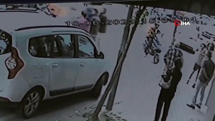 Ünlü oyuncu Özgür Özbek'e maganda şiddeti kamerada