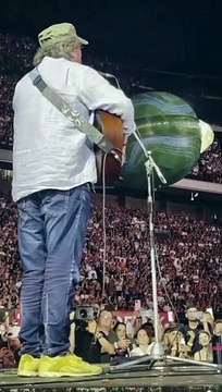 Milano, Zucchero canta insieme ai Coldplay a San Siro: il video