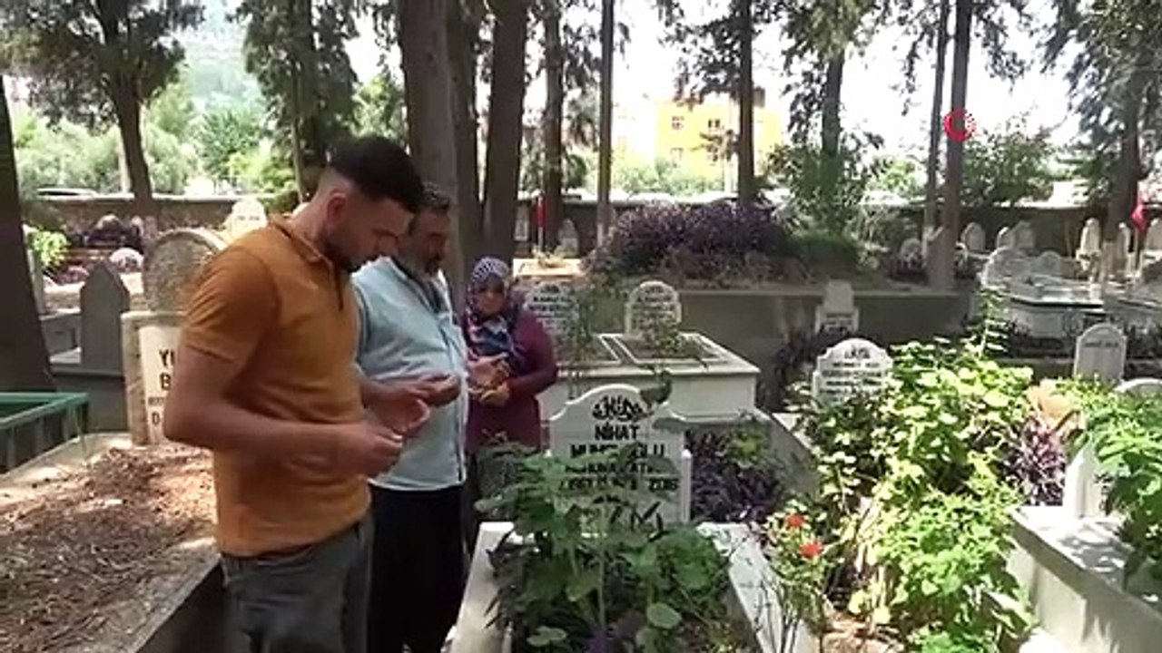 Şehitlik ve mezarlıkta hüzünlü bayram arifesi