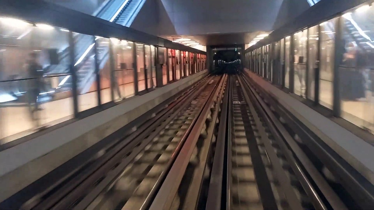 Métro 14 Paris de Mairie de St-Ouen à Olympiades en MP59
