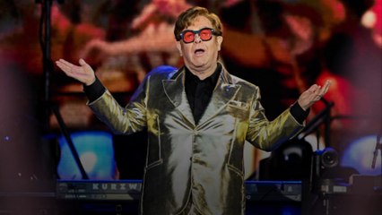 Elton John donne son ultime concert britannique à Glastonbury