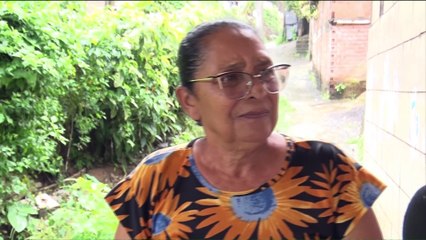 Risco de deslizamento de barreira ameaça moradores do Córrego do Abacate