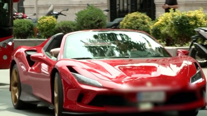 Bizarrap y Rauw Alejandro revolucionan el centro de Madrid