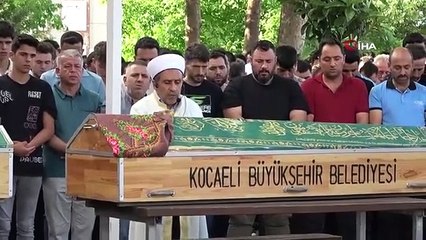 Aynı aileden 3 kişi kazada ölmüştü: Son yolculukları gözyaşlarıyla oldu