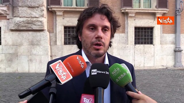 Silvestri (M5S): Salario minimo e contratti stabili per chi vuole programmare propria vita