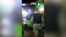 Policiais são obrigados a fazerem rondas em meio à forte chuva no Recife
