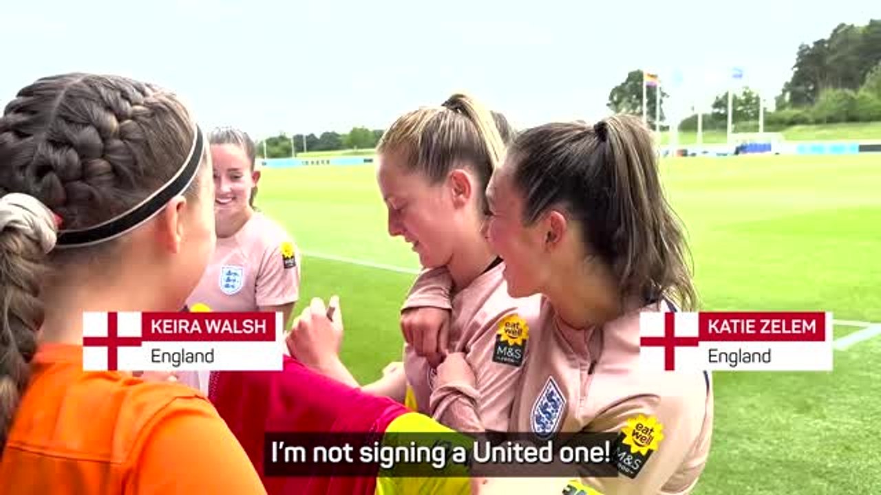 'I'm not signing a United one!' - Lionesses jok...