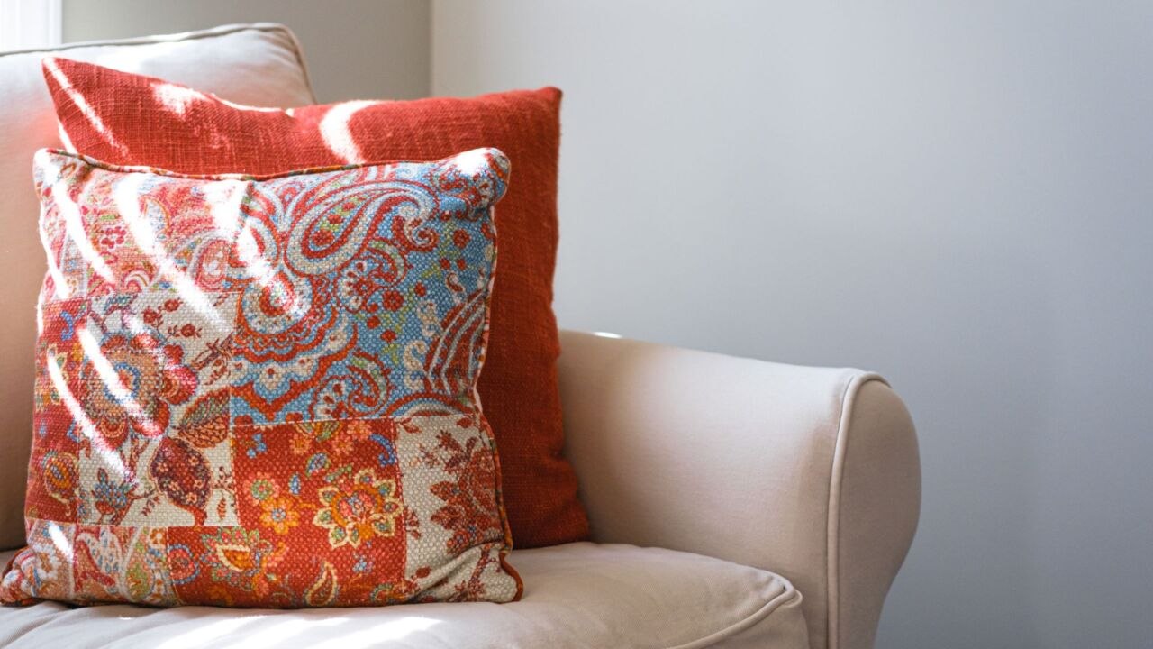 How to Fluff Pillows to Perfection 5 Easy Methods video Dailymotion