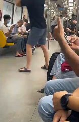 Synchronized Legs Lift For Traveling Mouse