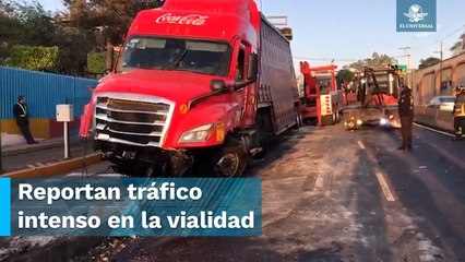 "¡Azúcar!": se estrella tráiler con toneladas de refresco contra acceso a Periférico