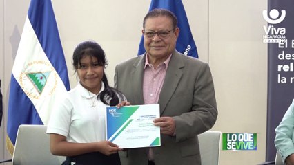 BCIE entrega a Nicaragua 50 becas del Programa Regional Bicentenario