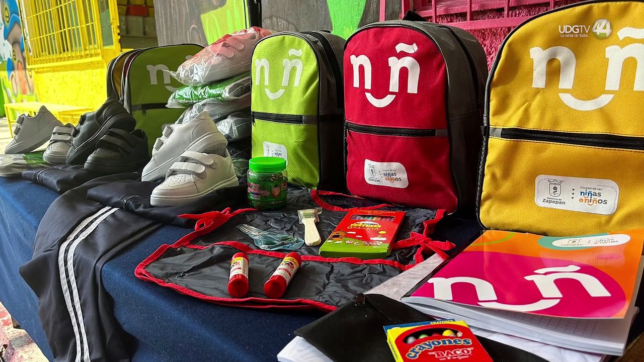 Zapopan se anticipa en la entrega de útiles y u...