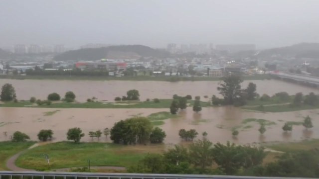 광주·전남 호우특보 해제...불어난 하천에 60대 여성 실종 / YTN