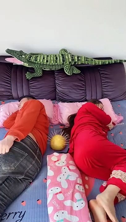 New_Funny_Videos_2021,_Chinese_Funny_Video_try_not_to_laugh_#short_P1745(360p)