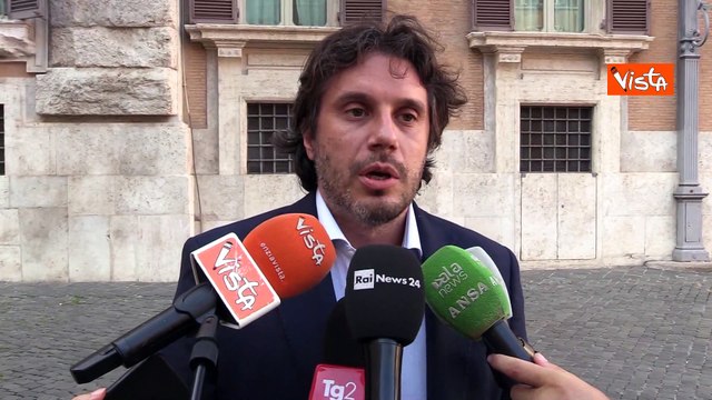 Silvestri (M5S): Salario minimo e contratti stabili per chi vuole programmare propria vita