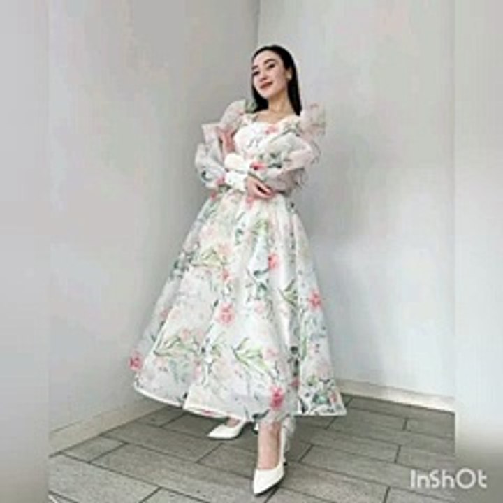 Beautifull girl beautiful dress/