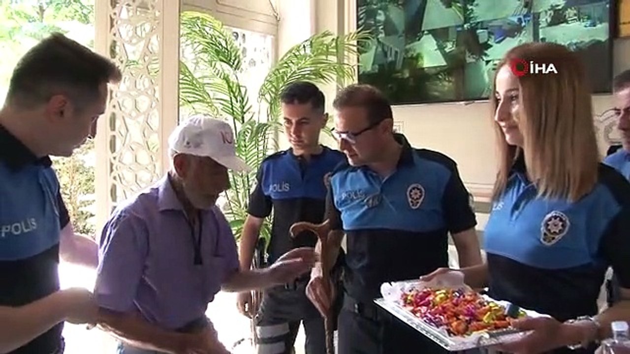 İstanbul Emniyet Müdürlüğü'nden Darülaceze'ye bayram ziyareti