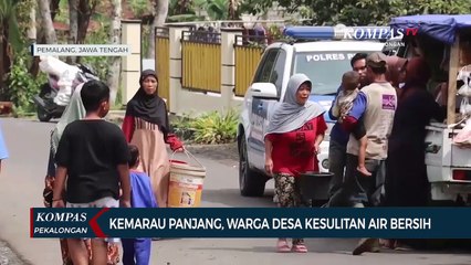 Скачать видео: Polres Pemalang Bantu Warga Desa Siremeng Hadapi Kekeringan dengan Kirim Air Bersih