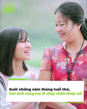 Nữ sinh bại não được Hiệu trưởng dắt tay ngày tốt nghiệp Đại học | Điện Ảnh Net