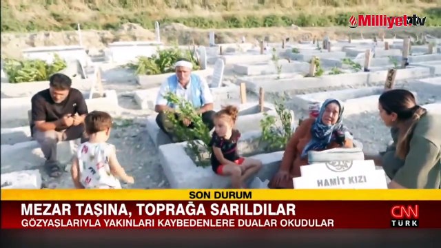 Deprem mezarlığında buruk bayram: 'Bu acılar bitmez'