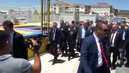 TBMM Başkanı Numan Kurtulmuş, depremzedelerle bir araya geldi