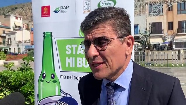 «Una parte dei commercianti non fa la differenziata»: cumuli di rifiuti a Mondello e Sferracavallo