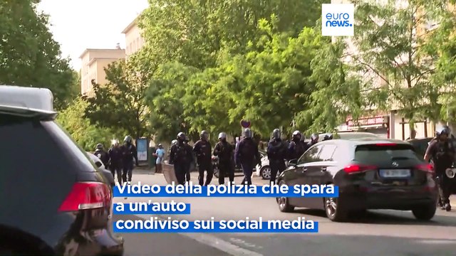 Un poliziotto uccide Nahel, 17 anni: esplode la rabbia nelle banlieues francesi