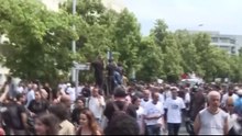 Fransa Cumhurbaşkanı Macron'dan sosyal medya çıkışı: İşler çığırından çıktığında keseriz