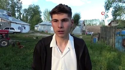 Comportement exemplaire des jeunes： Ils ont remis un sac d'or qu'ils ont trouvé au poste de police.