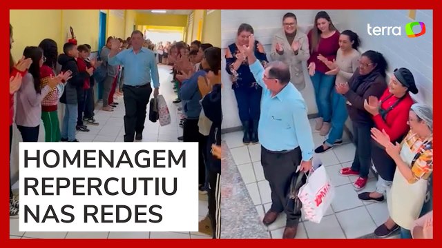 Professor é homenageado por alunos com 'corredor de aplausos' ao se aposentar no ES