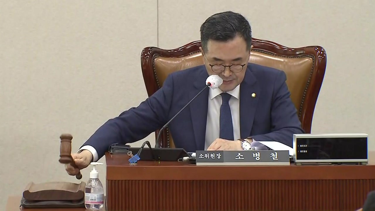 '출생통보제' 법사위 소위 통과..."미등록 영아 방지" / YTN
