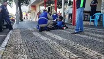 Bombeiros atendem pessoa ferida na Avenida Brasil, no Centro de Cascavel