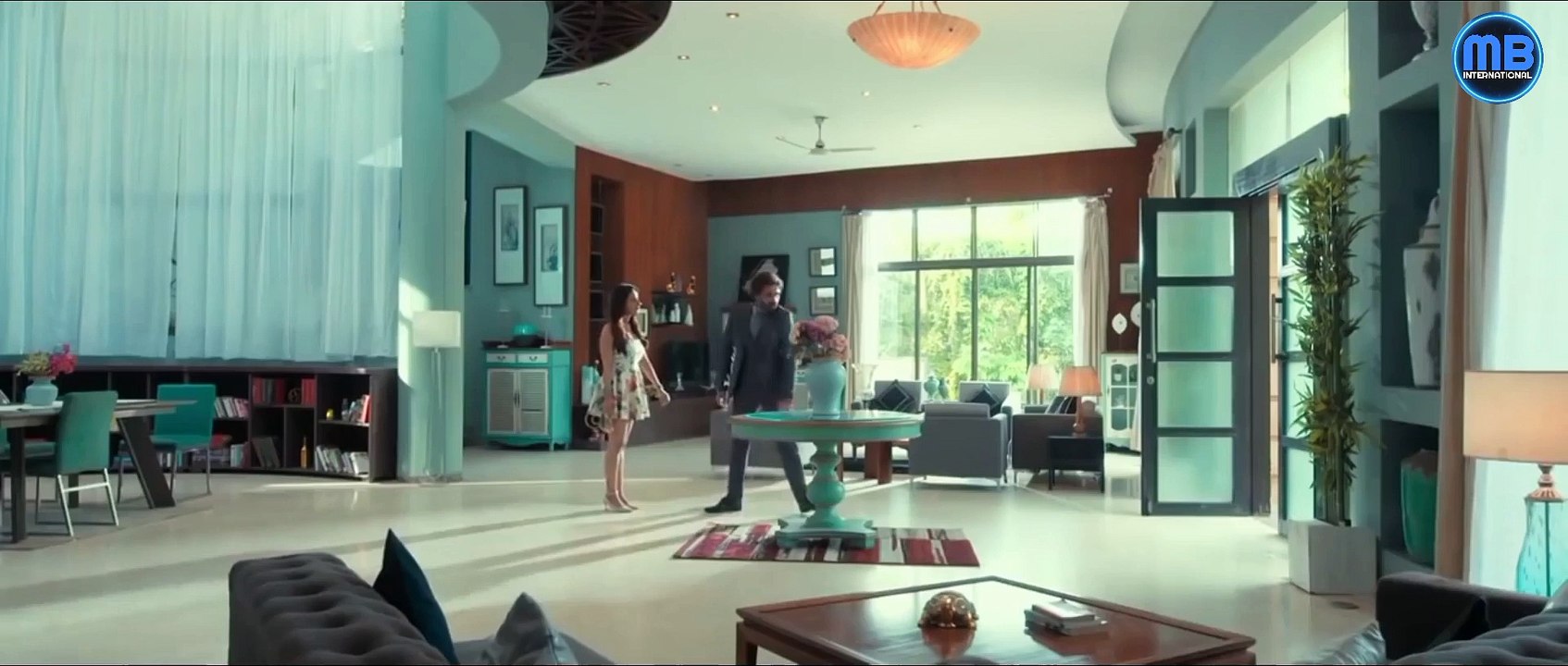 Chestha Bhagat Hot Kissing Scenes in Maaya 3