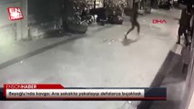 Beyoğlu’nda kavga: Ara sokakta yakalayıp defalarca bıçakladı
