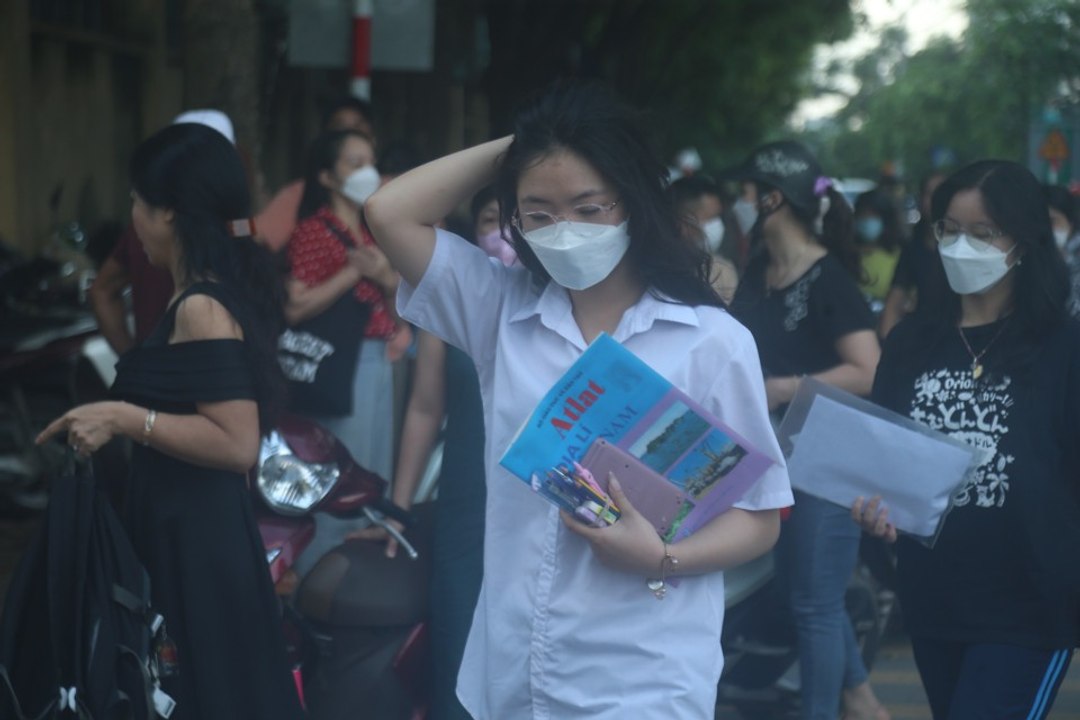 Sáng nay thí sinh bước vào bài thi Tổ hợp - Kỳ thi tốt nghiệp THPT 2023