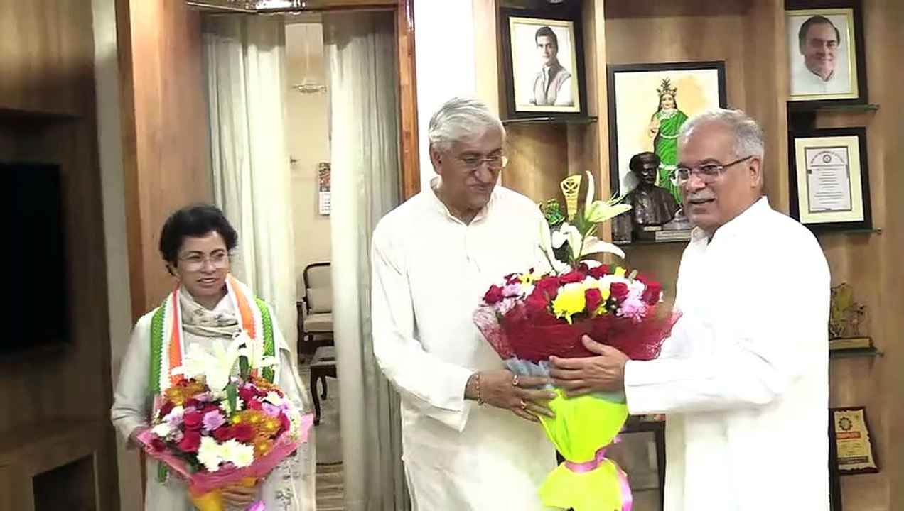 मुख्यमंत्री भूपेश बघेल ने डिप्टी सीएम टीएस सिंह...