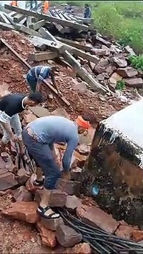 दमोह-कटनी रेल मार्ग बाधित, सलैया के पास पुल की मिट्टी बही