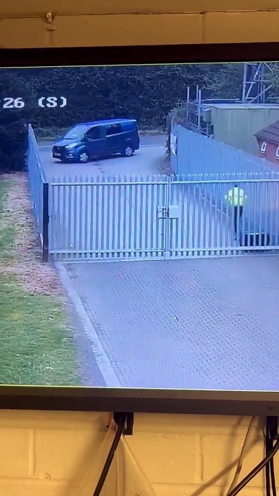 Thief loses pants in cake theft at Doncaster garden centre