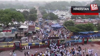 Hindistan'da Kurban Bayramı namazı kılındı