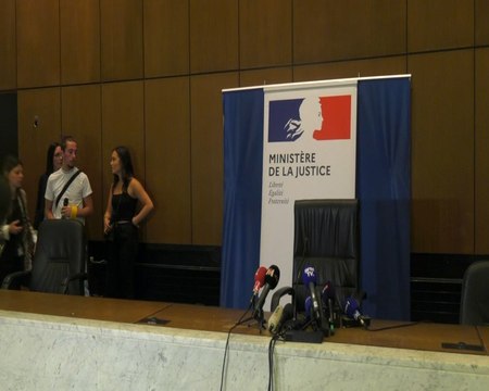 Mort de Nahel: suivez en direct la conférence de presse du procureur de Nanterre