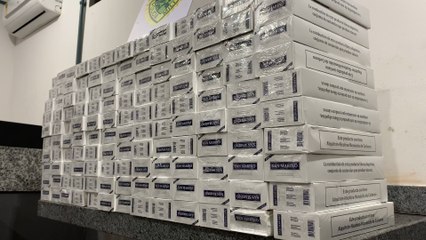 Choque apreende R$ 18 mil em cigarros contrabandeados na rodoviária de Cascavel
