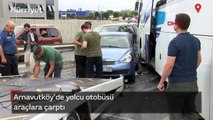 Arnavutköy'de yolcu otobüsü araçlara çarptı