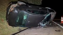 Motorista de 30 anos fica ferido em capotamento na BR 277, em Cantagalo