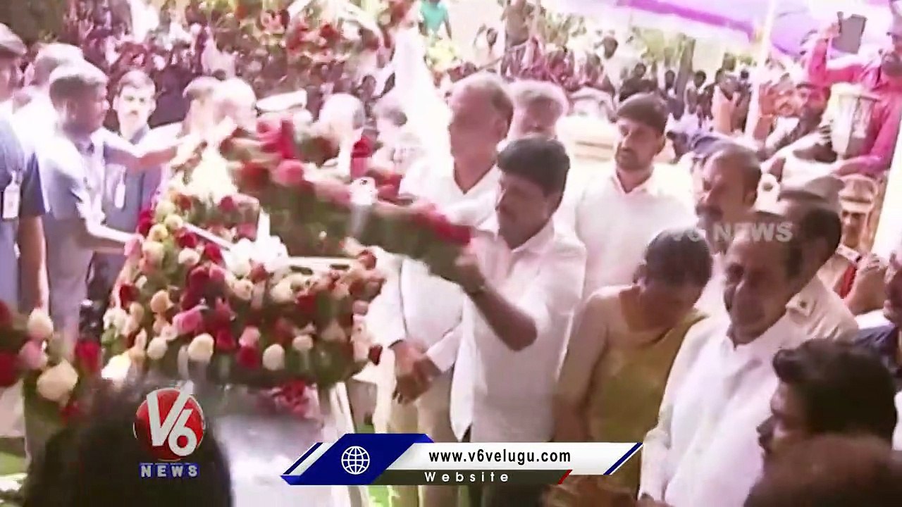 CM KCR Pays Tribute To Telangana Folk Singer Sai Chand _ V6 News (1)