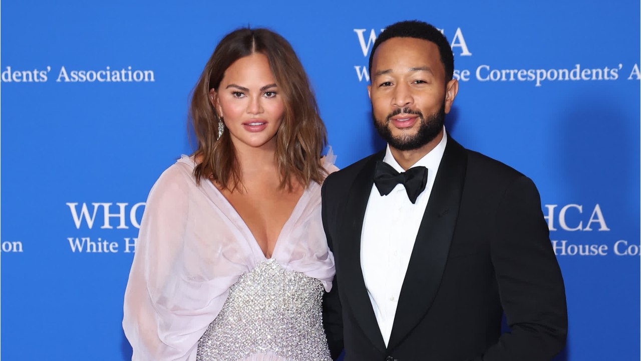GALA VIDEO - Surprise ! Chrissy Teigen et John Legend sont parents pour la 4e fois !