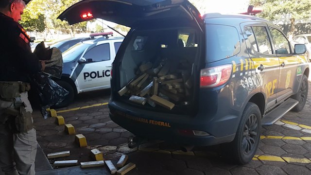 PRF apreende grande quantidade de maconha na BR-277 em Céu Azul