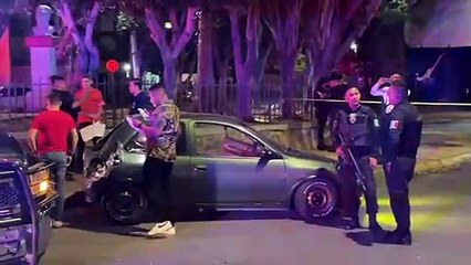 Tras persecución, policías estatales chocan con auto particular en Oblatos