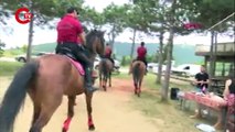 Atlı polislerden Kartal Aydos Ormanı'nda bayram denetimi