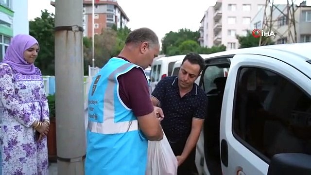 Balıkesir Büyükşehir, ihtiyaç sahiplerine Kurban paylarını ulaştırıyor