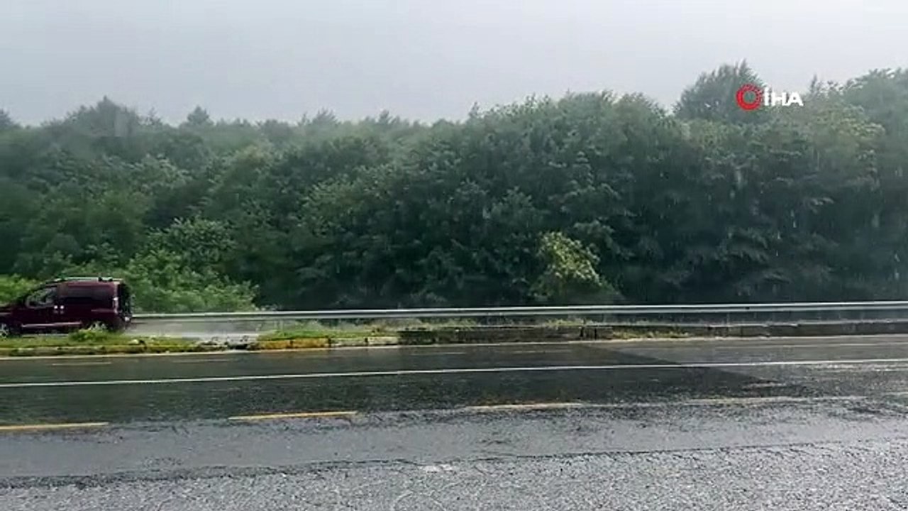Düzce'de sağanak etkili oluyor